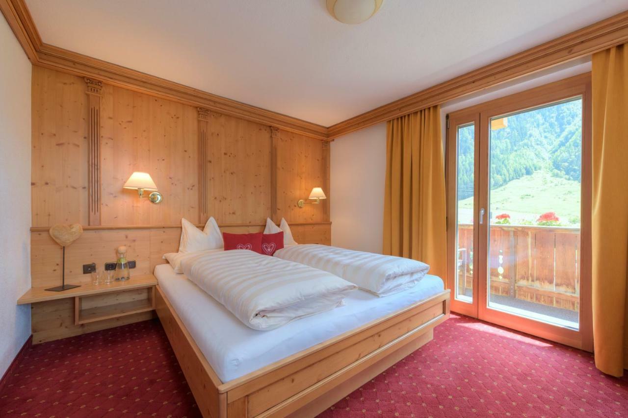 Hotel Traube Pettneu am Arlberg Kültér fotó